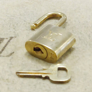 Louis Vuitton Cadenas Bag Charm Gold-plated