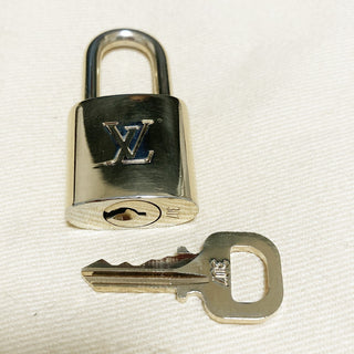 Louis Vuitton Cadenas Bag Charm Gold-plated