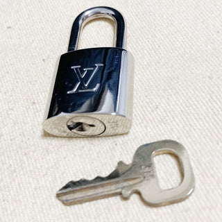 Louis Vuitton Cadenas Bag Charm Gold-plated