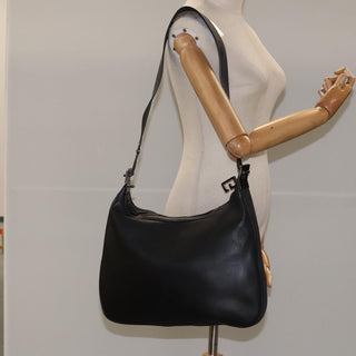 Gucci Attache Shoulder Bag Leather