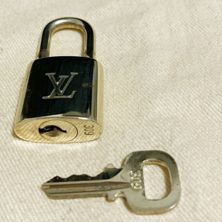 Louis Vuitton Cadenas Bag Charm Gold-plated