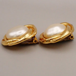 Chanel Vintage Round Chain Clip-On Earrings Metal with Faux Pearl