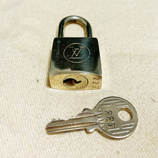 Louis Vuitton Cadenas Bag Charm Gold-plated