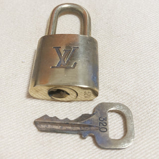 Louis Vuitton Cadenas Bag Charm Gold-plated
