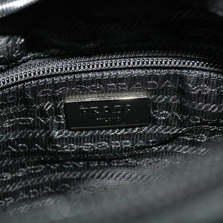 Prada Zip Messenger Bag Horizontal Quilt Tessuto