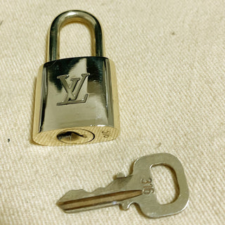 Louis Vuitton Cadenas Bag Charm Gold-plated