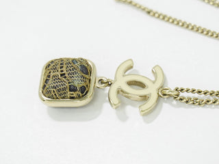 Chanel Vintage CC Pendant Necklace Metal