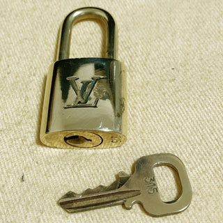 Louis Vuitton Cadenas Bag Charm Gold-plated