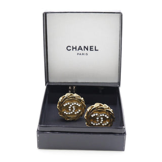 Chanel Vintage Round CC Clip-On Earring Metal