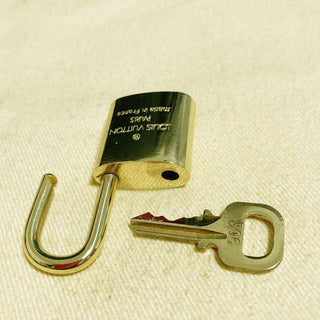 Louis Vuitton Cadenas Bag Charm Gold-plated