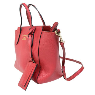 Gucci Swing Crossbody Bag Pebbled Leather