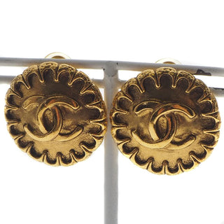 Chanel Vintage Round CC Clip-On Earrings Metal