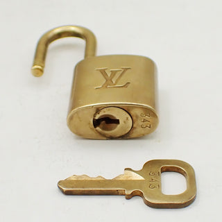 Louis Vuitton Porte Cles Cadena Bag Charm and Key Holder Metal and Enamel