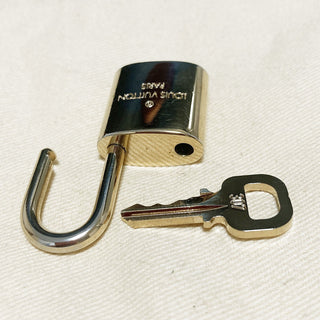 Louis Vuitton Cadenas Bag Charm Gold-plated