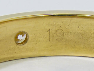 Gucci Logo Ring Yellow Gold with Diamond