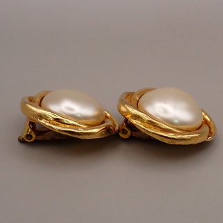 Chanel Vintage Round Chain Clip-On Earrings Metal with Faux Pearl