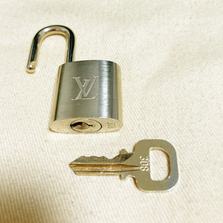 Louis Vuitton Cadenas Bag Charm Gold-plated