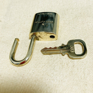 Louis Vuitton Cadenas Bag Charm Gold-plated