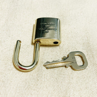 Louis Vuitton Cadenas Bag Charm Gold-plated