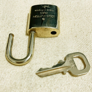 Louis Vuitton Cadenas Bag Charm Gold-plated