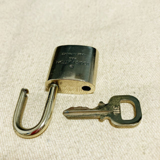 Louis Vuitton Cadenas Bag Charm Gold-plated