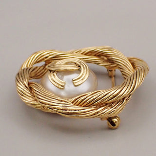 Chanel Vintage CC Logo Imitation Pearl Brooch Gold-Plated