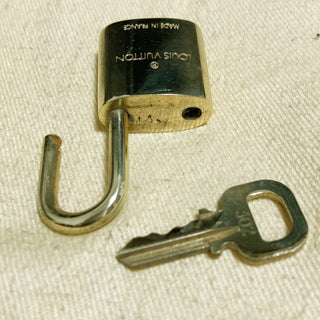 Louis Vuitton Cadenas Bag Charm Gold-plated