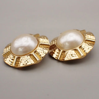 Chanel Vintage Round Clip-On Earrings Metal with Faux Pearl