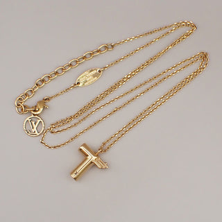 Louis Vuitton LV and Me Heart Pendant Necklace Metal