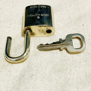 Louis Vuitton Cadenas Bag Charm Gold-plated