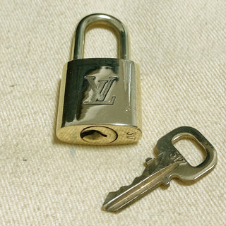 Louis Vuitton Cadenas Bag Charm Gold-plated