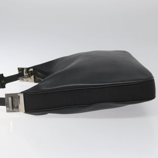 Gucci Attache Shoulder Bag Leather