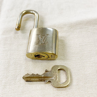 Louis Vuitton Cadenas Bag Charm Gold-plated