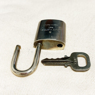 Louis Vuitton Cadenas Bag Charm Gold-plated