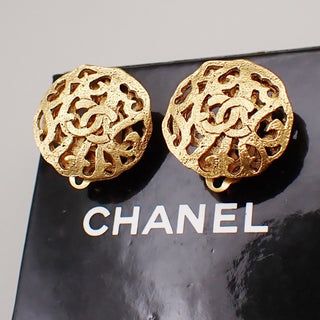 Chanel Vintage Round CC Clip-On Earrings Metal