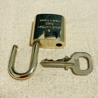 Louis Vuitton Cadenas Bag Charm Gold-plated