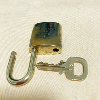 Louis Vuitton Cadenas Bag Charm Gold-plated