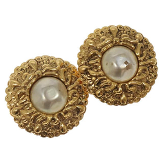 Chanel Vintage CC Clip-On Earrings Metal