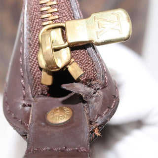 Louis Vuitton Illovo Handbag Damier