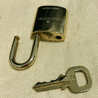 Louis Vuitton Cadenas Bag Charm Gold-plated