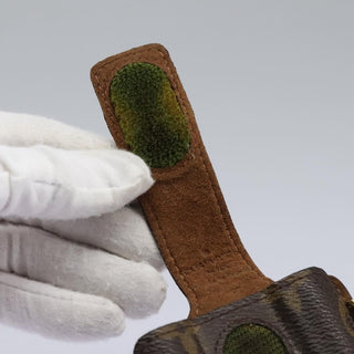 Louis Vuitton Étui Téléphone Monogram Canvas