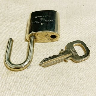 Louis Vuitton Cadenas Bag Charm Gold-plated