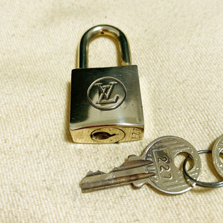 Louis Vuitton Cadenas Bag Charm Gold-plated
