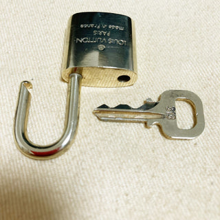 Louis Vuitton Cadenas Bag Charm Gold-plated