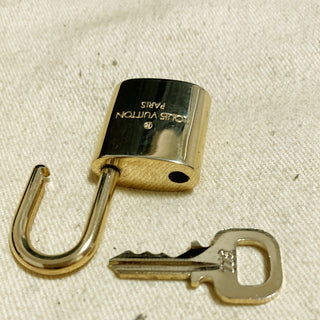 Louis Vuitton Cadenas Bag Charm Gold-plated