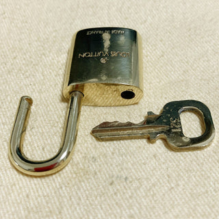 Louis Vuitton Cadenas Bag Charm Gold-plated