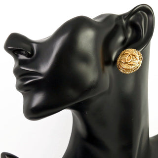 Chanel Vintage Round CC Clip-On Earrings Metal