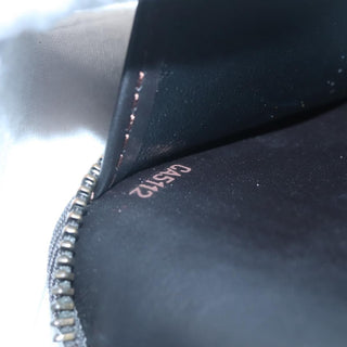 Louis Vuitton Utah Zippy Organizer Leather