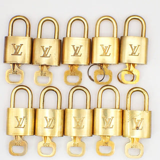 Louis Vuitton Porte Cles Cadena Bag Charm and Key Holder Metal and Enamel