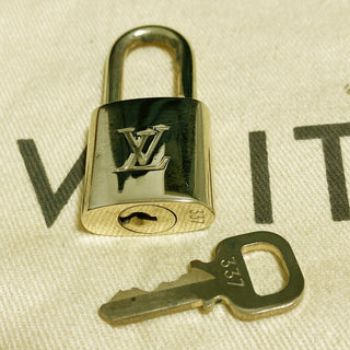 Louis Vuitton Cadenas Bag Charm Gold-plated